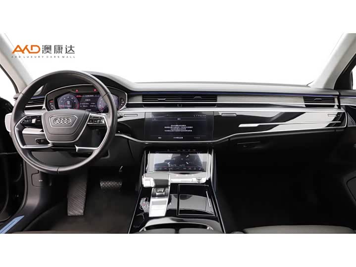 Фото 5 - Audi A8