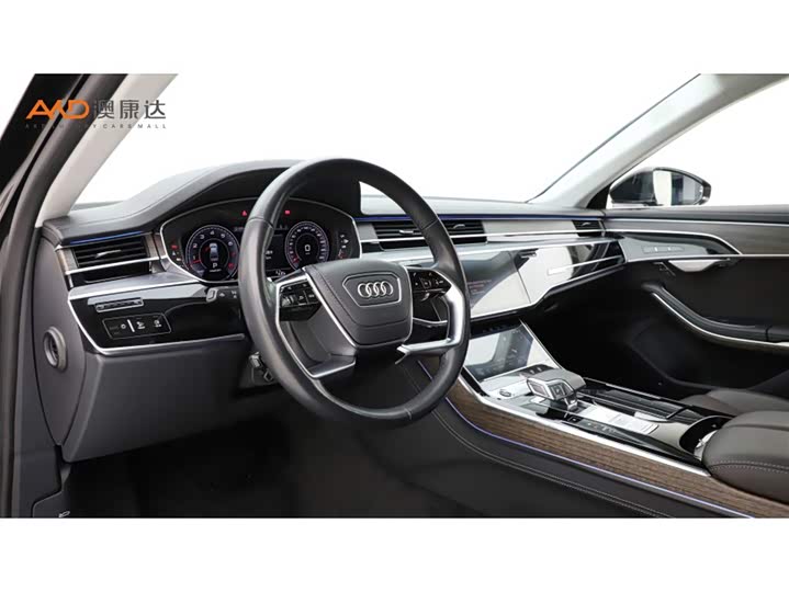 Фото 6 - Audi A8