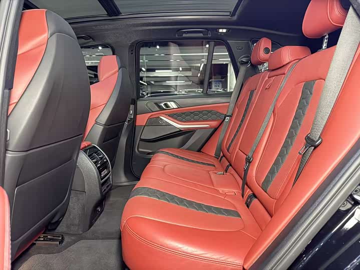 Фото 15 - BMW X5 M