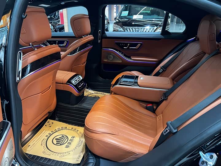 Фото 10 - Mercedes-Benz S-Class