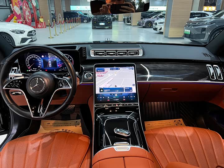 Фото 11 - Mercedes-Benz S-Class