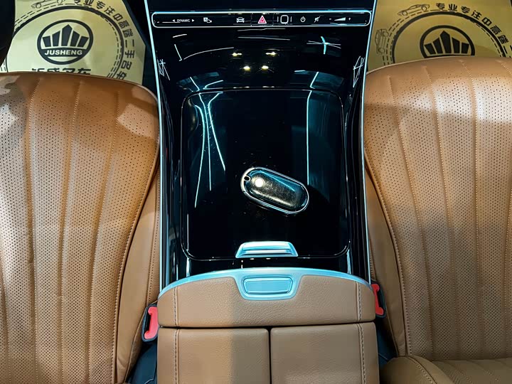 Фото 14 - Mercedes-Benz S-Class