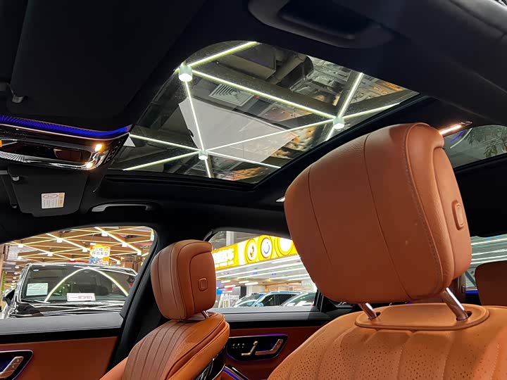 Фото 15 - Mercedes-Benz S-Class