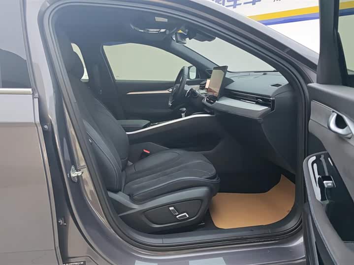 Фото 8 - Geely Preface