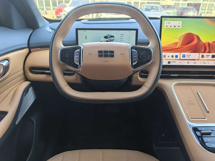 Фото 13 - Geely Galaxy Starship 7