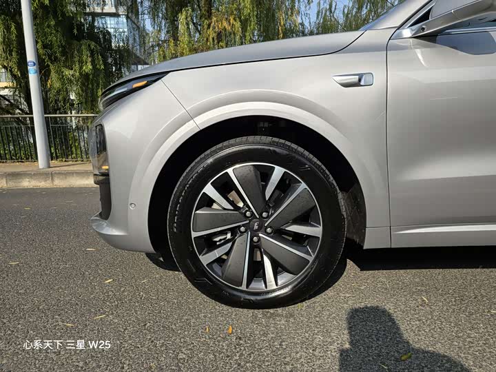 Фото 5 - LiXiang L6