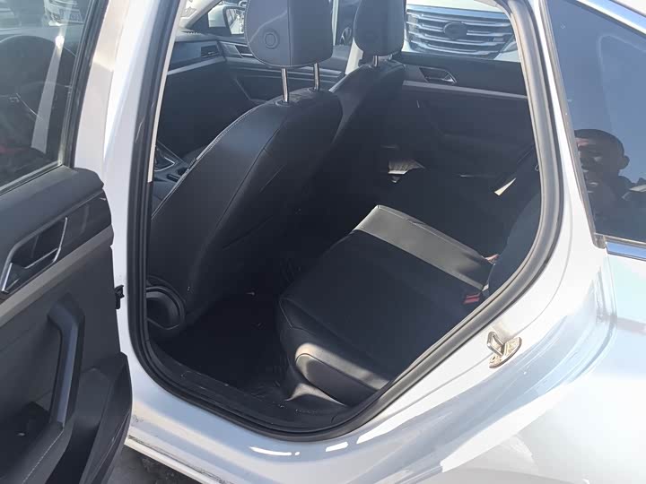 Фото 6 - Volkswagen Lavida