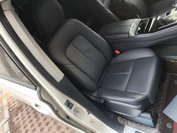 Фото 25 - GAC Trumpchi M8