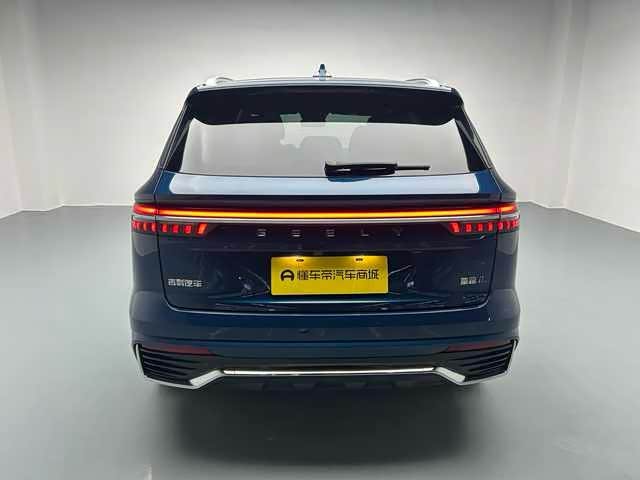 Фото 15 - Geely Monjaro