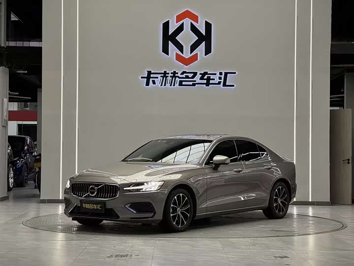 Фото 1 - Volvo S60