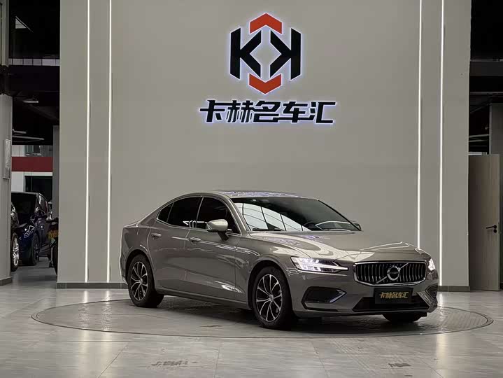 Фото 3 - Volvo S60
