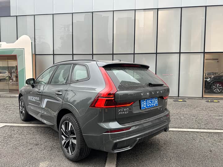 Фото 6 - Volvo XC60