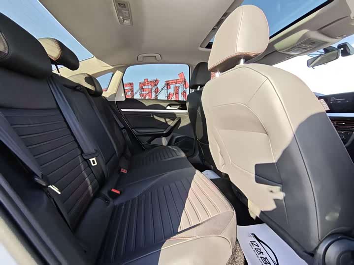 Фото 11 - Volkswagen Lavida