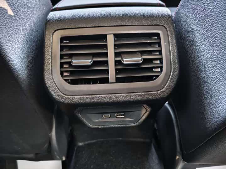 Фото 16 - Volkswagen Lavida