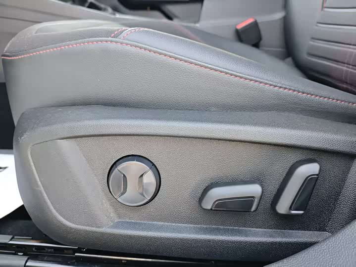 Фото 19 - Volkswagen Lavida