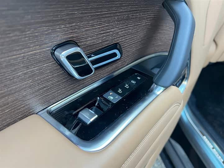 Фото 11 - Land Rover Range Rover