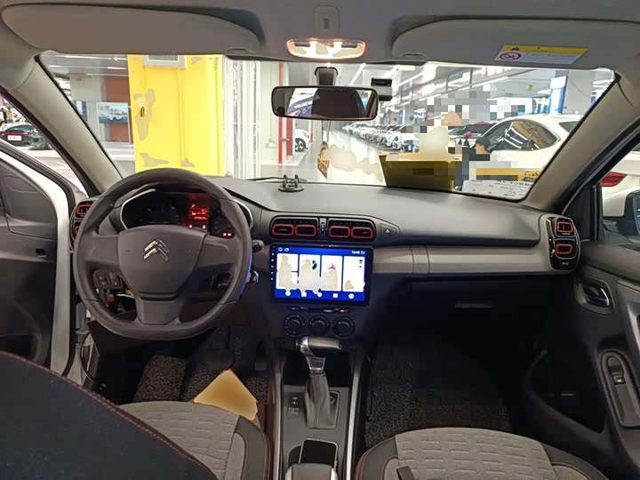 Фото 10 - Citroen C3-XR