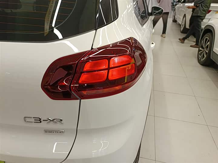 Фото 8 - Citroen C3-XR