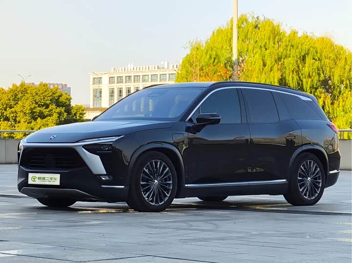 Фото 1 - Nio ES8