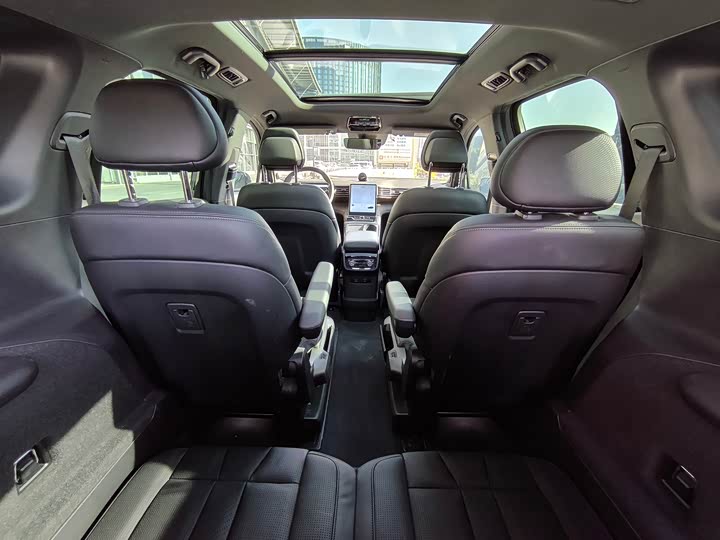 Фото 12 - Nio ES8