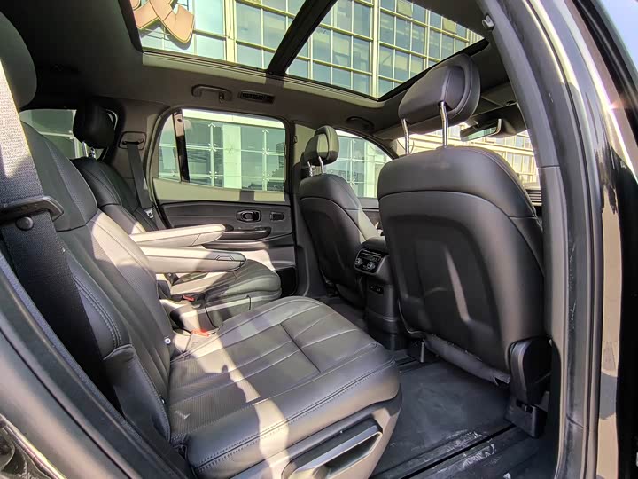 Фото 13 - Nio ES8