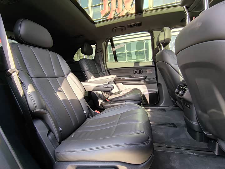 Фото 14 - Nio ES8