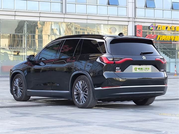 Фото 21 - Nio ES8