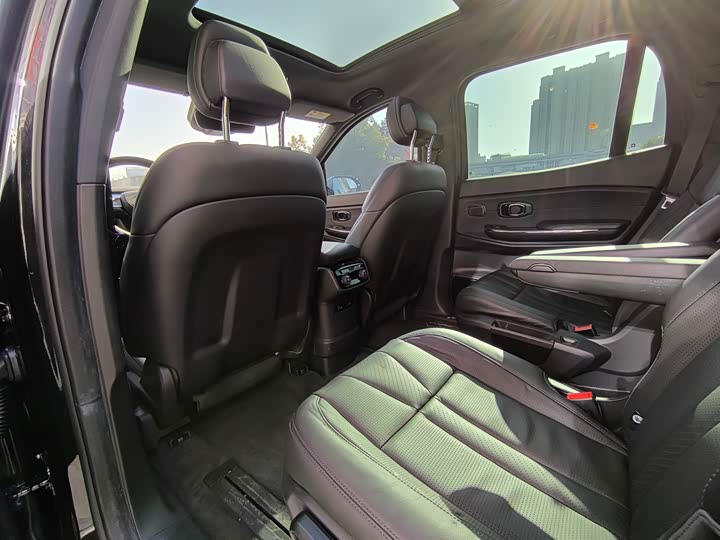 Фото 8 - Nio ES8