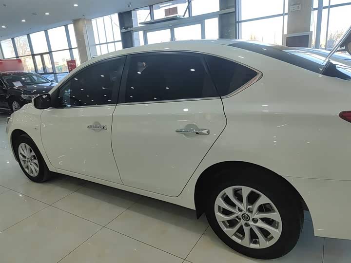 Фото 5 - Nissan Sylphy