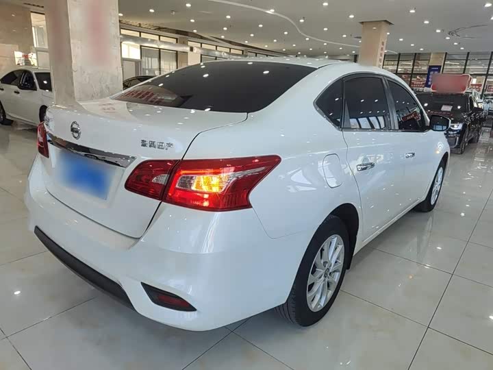 Фото 7 - Nissan Sylphy