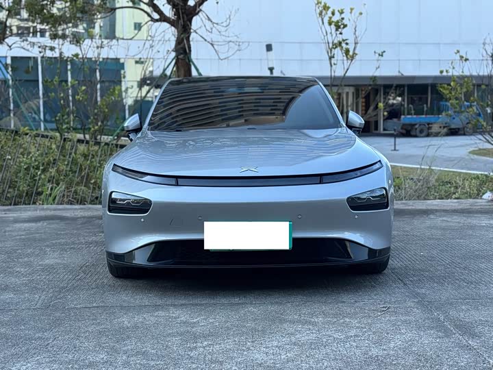 Фото 2 - XPeng P7
