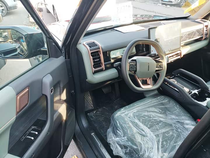 Фото 16 - Chery iCar 03