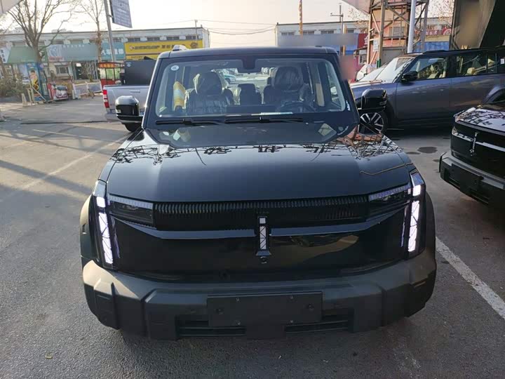 Фото 3 - Chery iCar 03