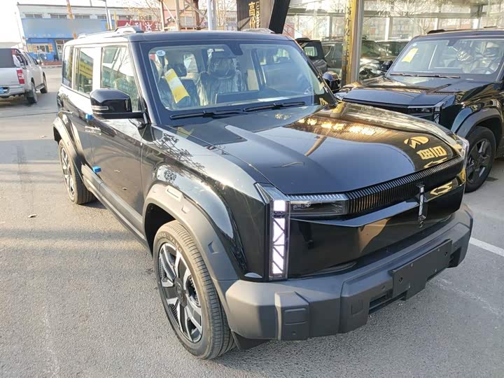 Фото 4 - Chery iCar 03