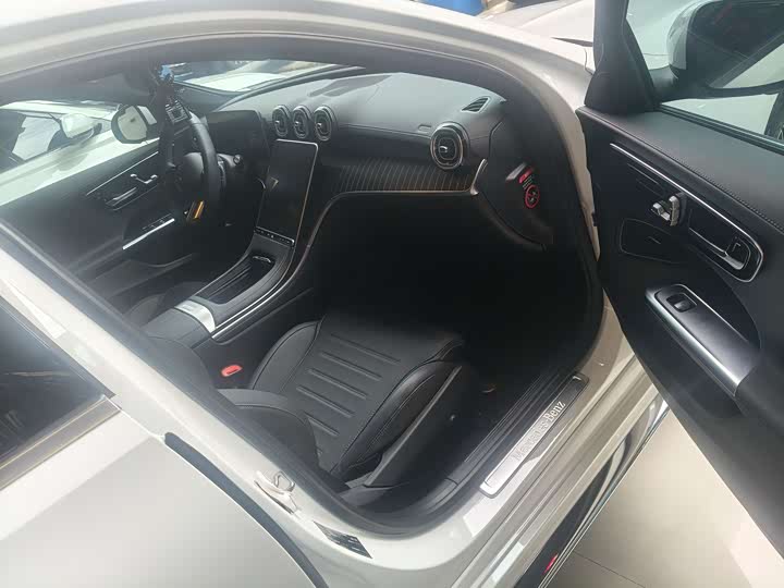 Фото 14 - Mercedes-Benz C-Class