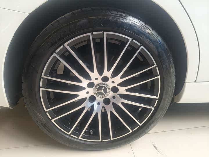 Фото 15 - Mercedes-Benz C-Class