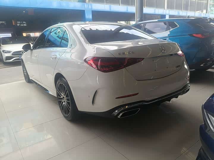 Фото 16 - Mercedes-Benz C-Class