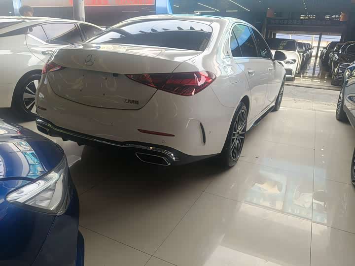 Фото 18 - Mercedes-Benz C-Class