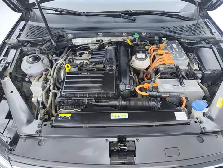 Фото 10 - Volkswagen Magotan GTE Hybrid