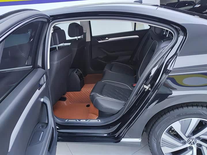 Фото 11 - Volkswagen Magotan GTE Hybrid