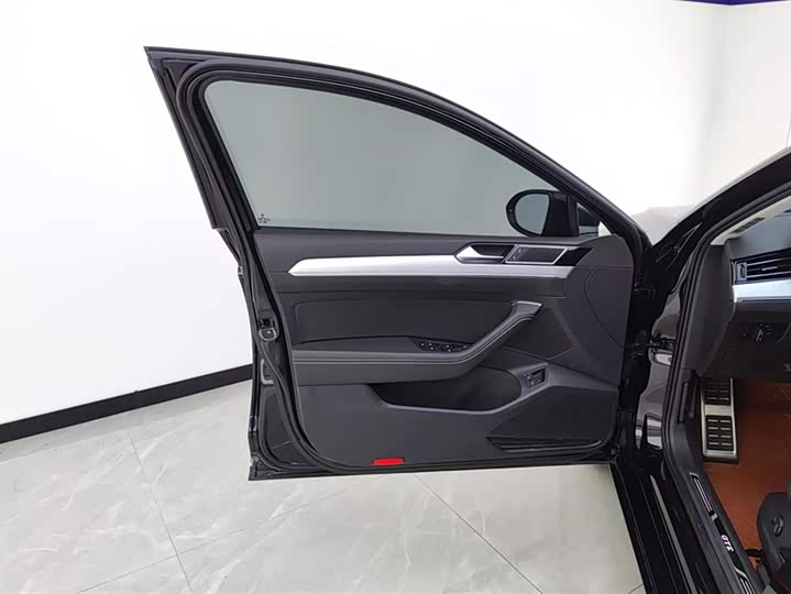 Фото 7 - Volkswagen Magotan GTE Hybrid