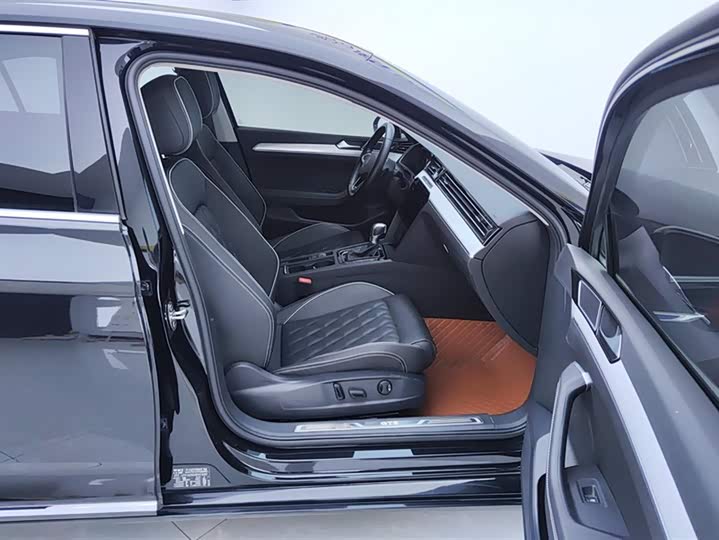 Фото 8 - Volkswagen Magotan GTE Hybrid