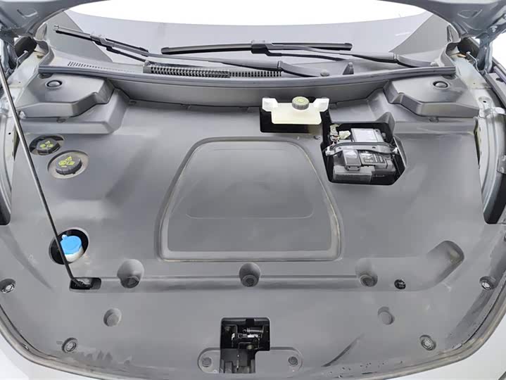 Фото 10 - XPeng Mona M03