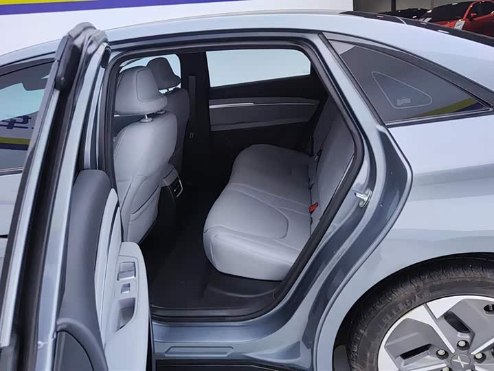 Фото 11 - XPeng Mona M03