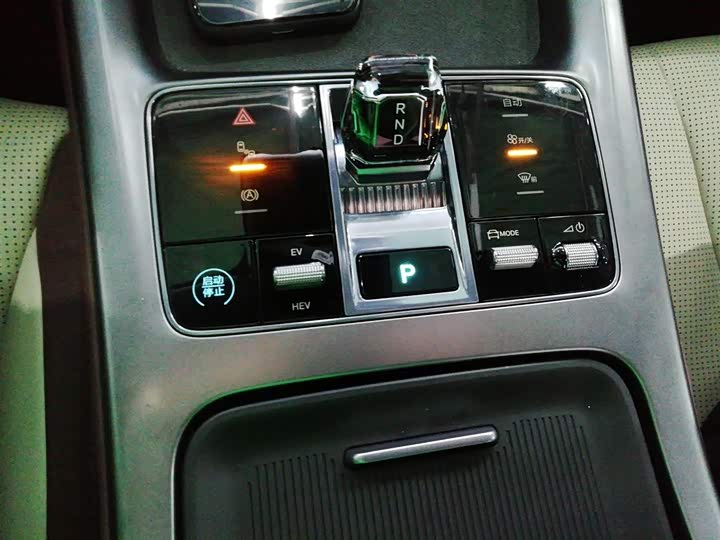 Фото 14 - BYD Seal