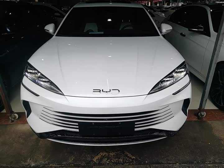 Фото 3 - BYD Seal