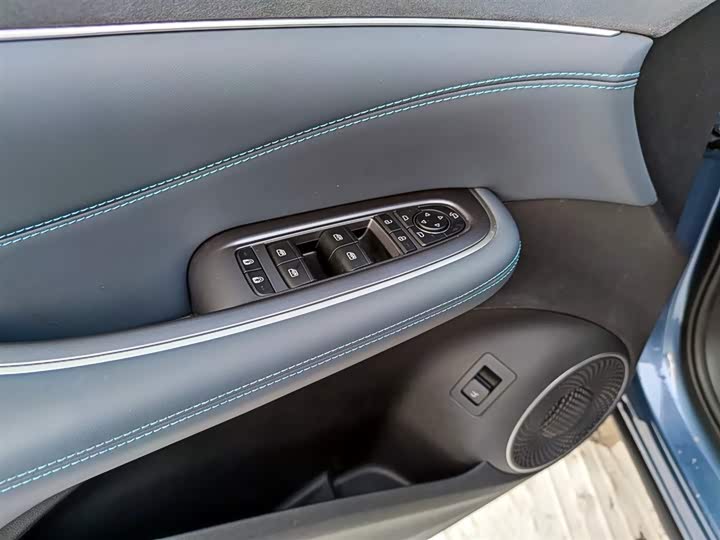 Фото 16 - BYD Sea Lion 07 DM-i Hybrid