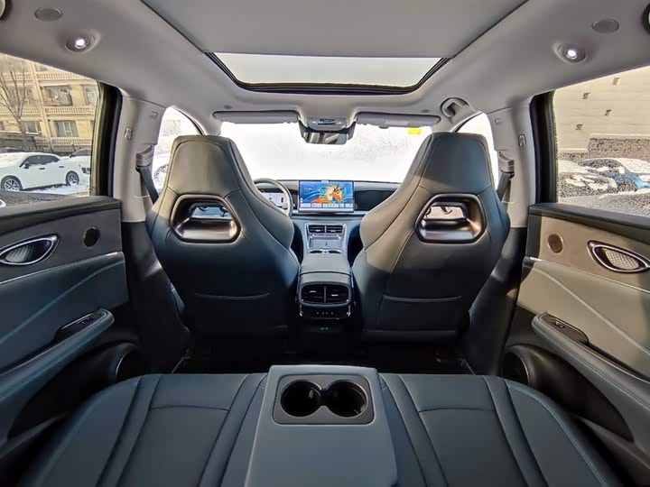 Фото 22 - BYD Sea Lion 07 DM-i Hybrid