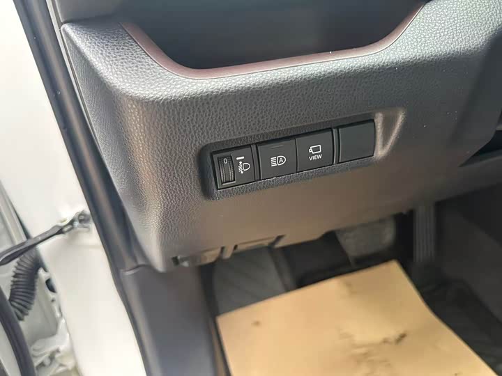 Фото 17 - Toyota RAV4