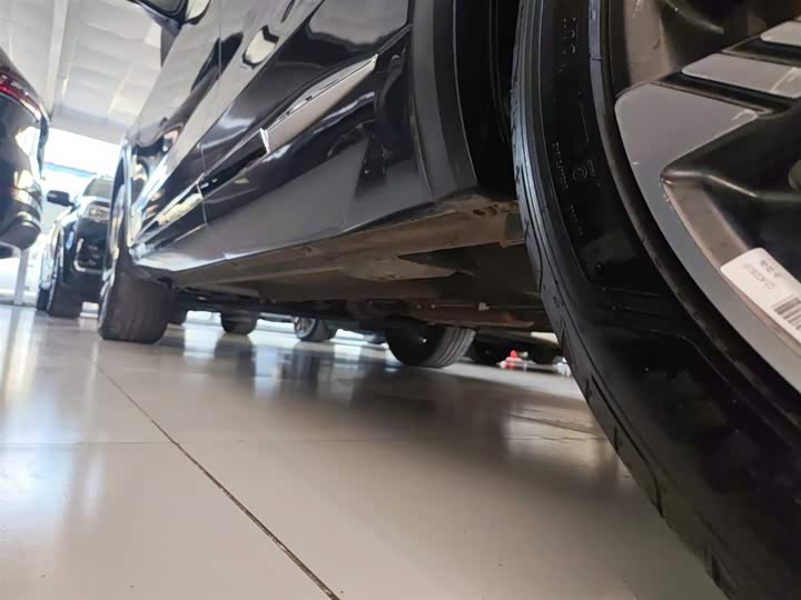 Фото 22 - Geely Monjaro